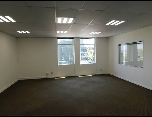 184M² OFFICE TO LET IN ROSEBANK